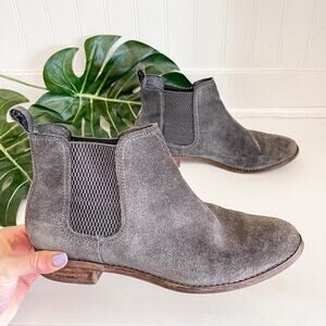 Toms Ella Suede Ankle Boots in Gray